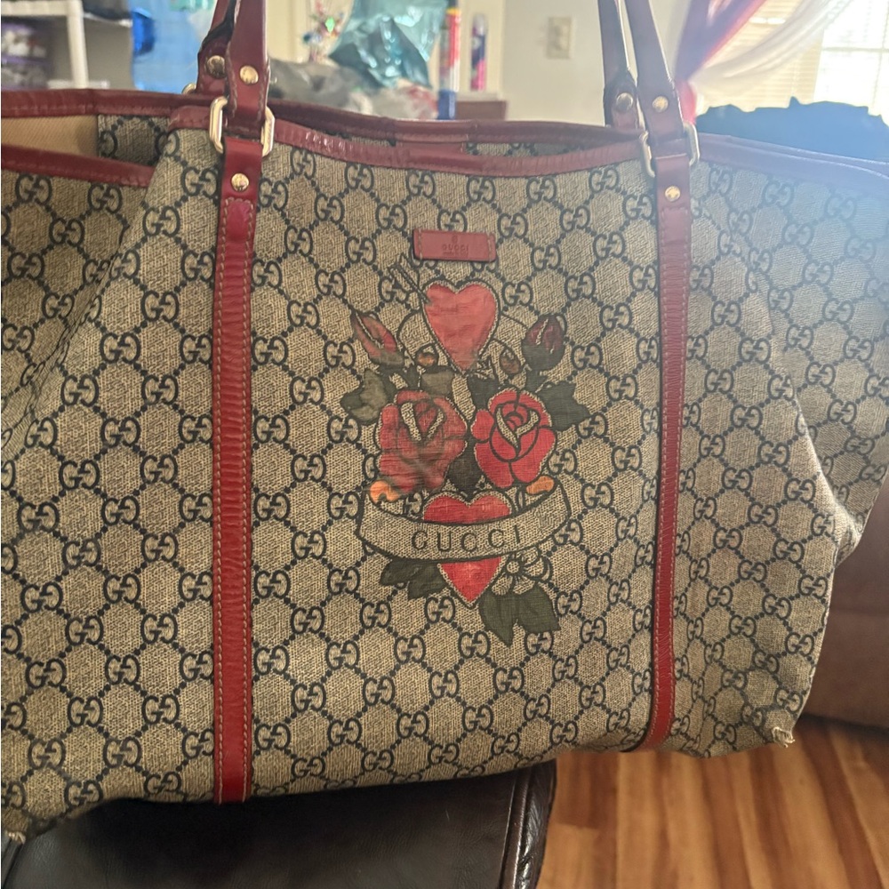 Gucci Beige and Red Floral Tote